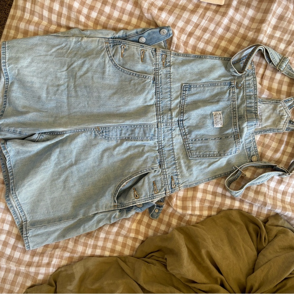Levi's overalls shorts